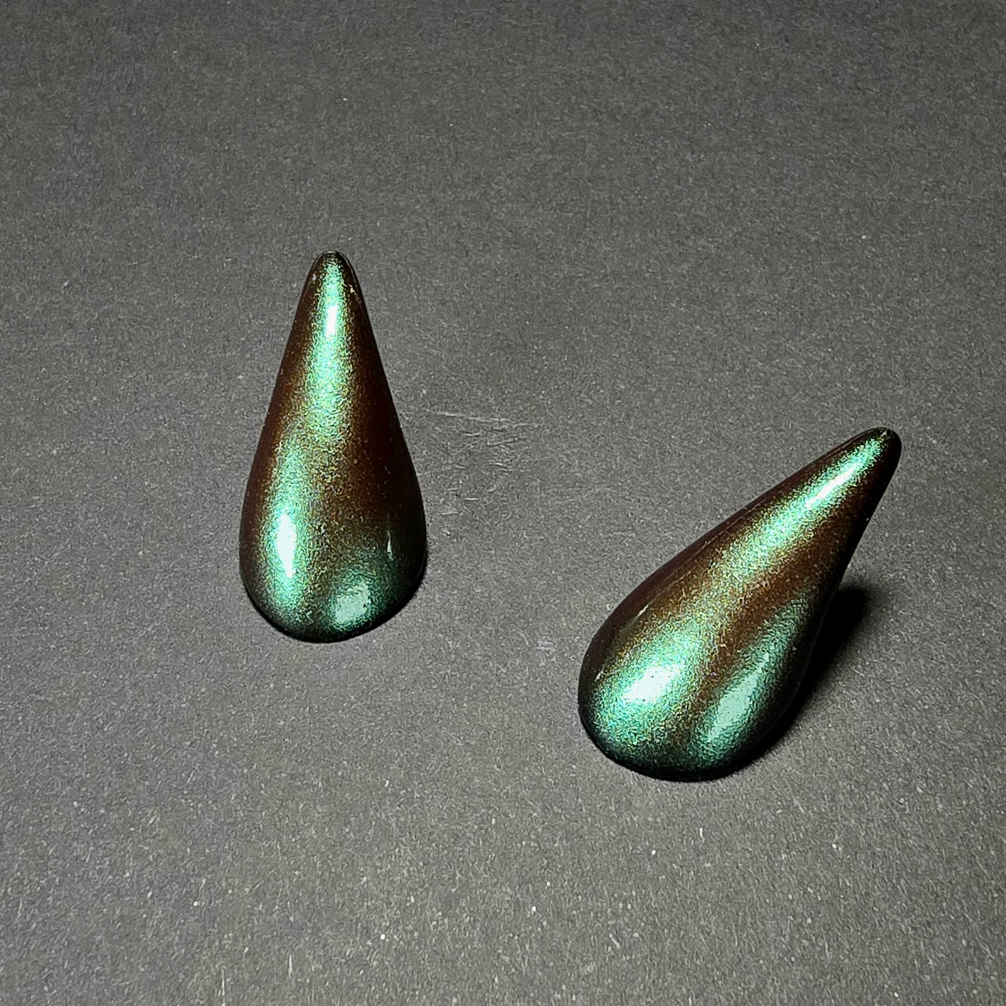 Dark Net Color-shift Horns